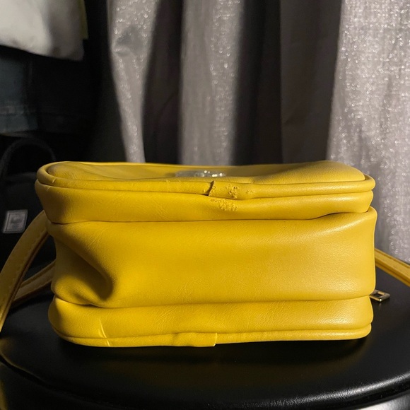 Bee Crossbody Shoulder Bag by Aluda Piju NWOT - Picture 7 of 9